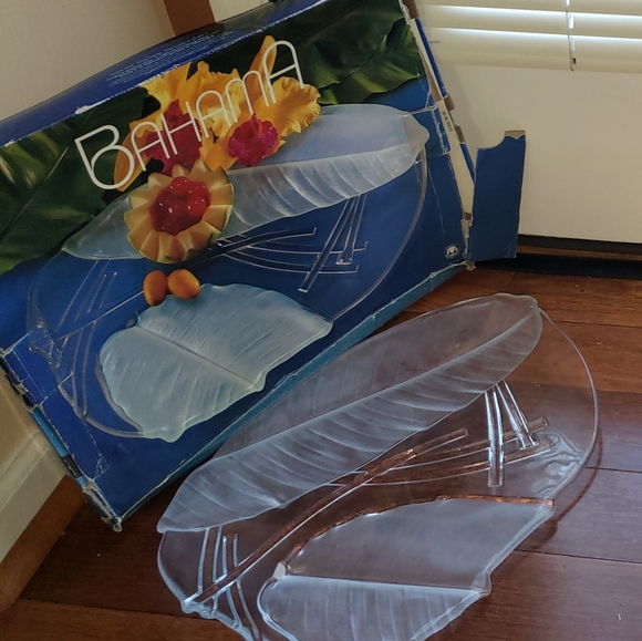 Bahama Platters - Picture 1 of 2